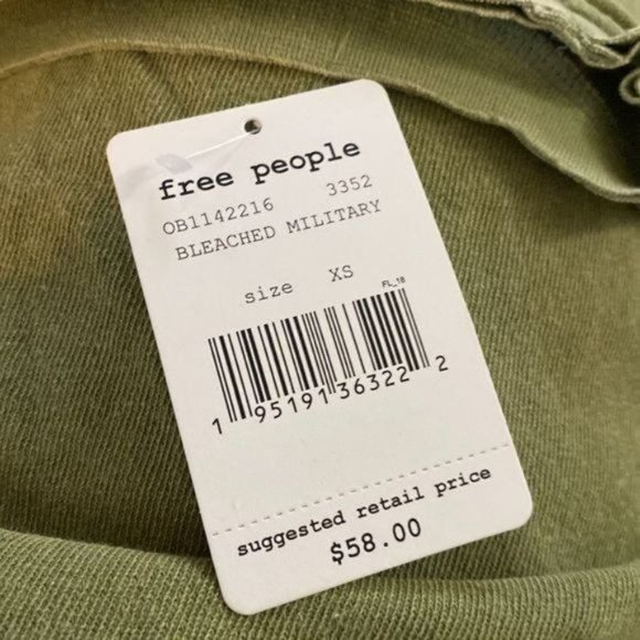Free People Rubi Ripped Pocket T-Shirt in Bleached Military NWT - Picture 6 of 7